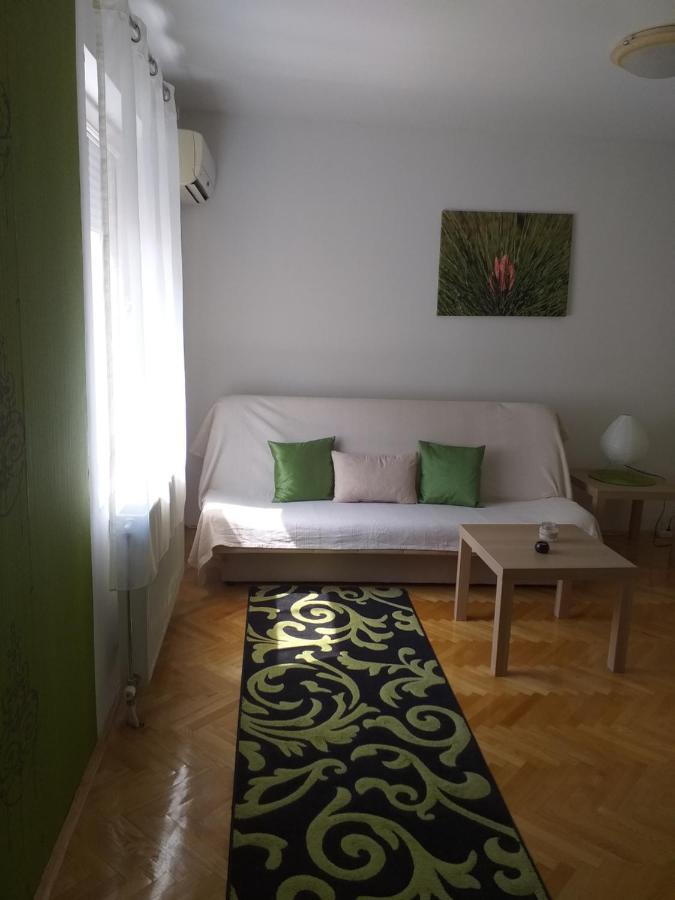 Apartment Kiwi Novi Sad Exterior photo